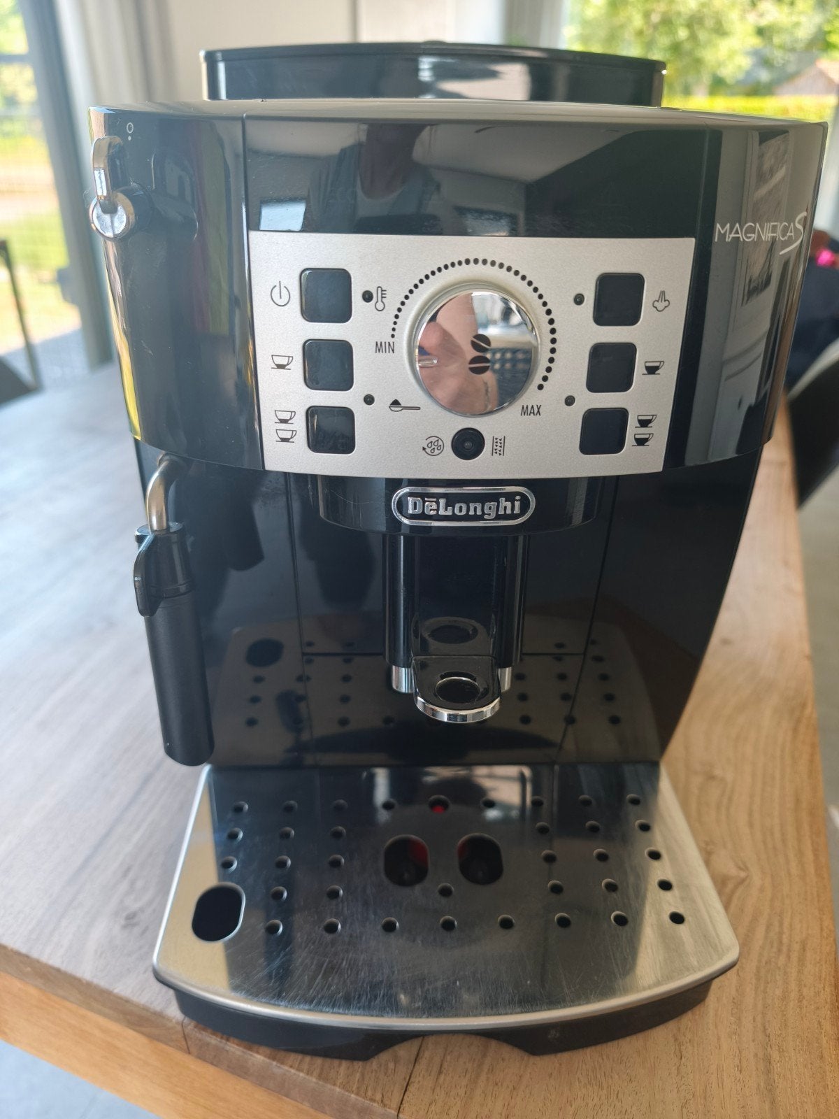 Delonghi Magnifica S espressomachine., Elektronische apparatuur, Koffiezetapparaten, Ophalen, Koffiemachine
