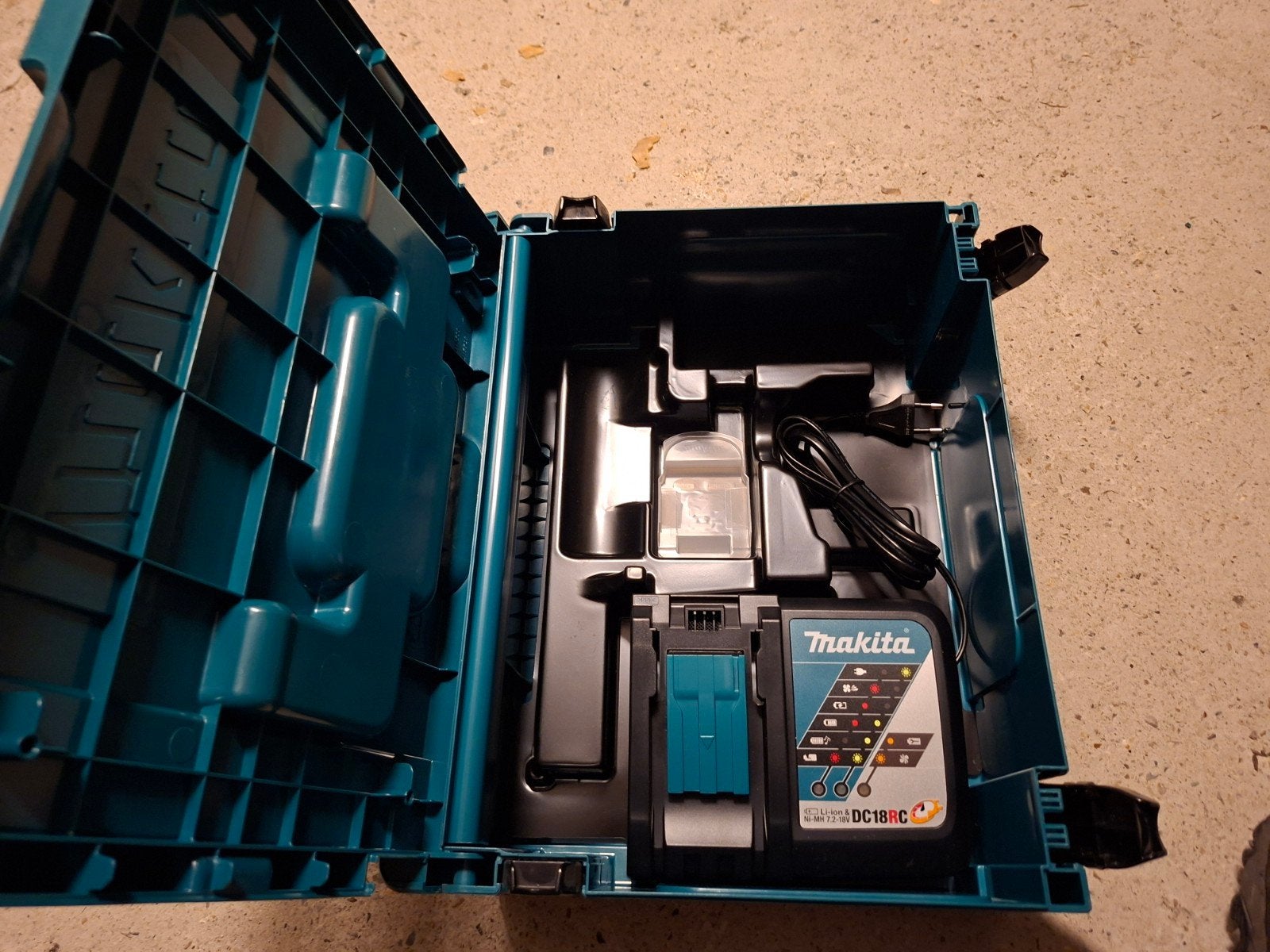 Werkkoffer Makita machines, Bricolage & Construction, Outillage | Pièces de machine & Accessoires, Enlèvement