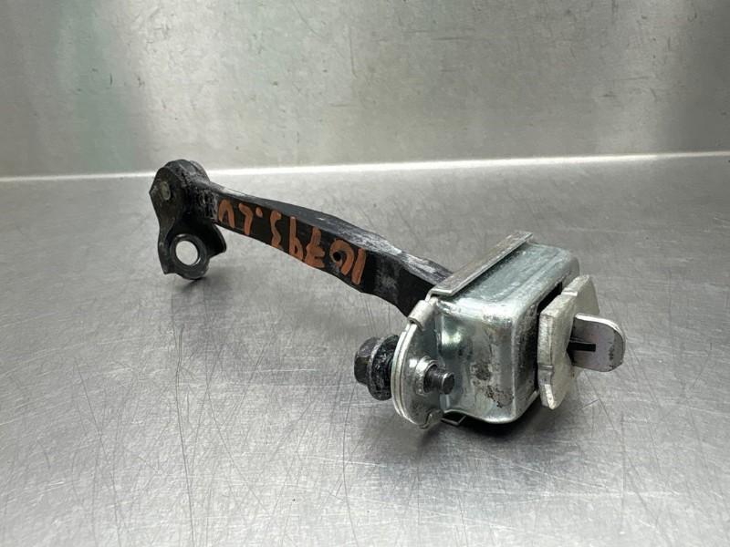 PORTIERVANGER LINKS VOOR Nissan Pulsar (C13) (01-2013/-), Gebruikt, Voor, Nissan