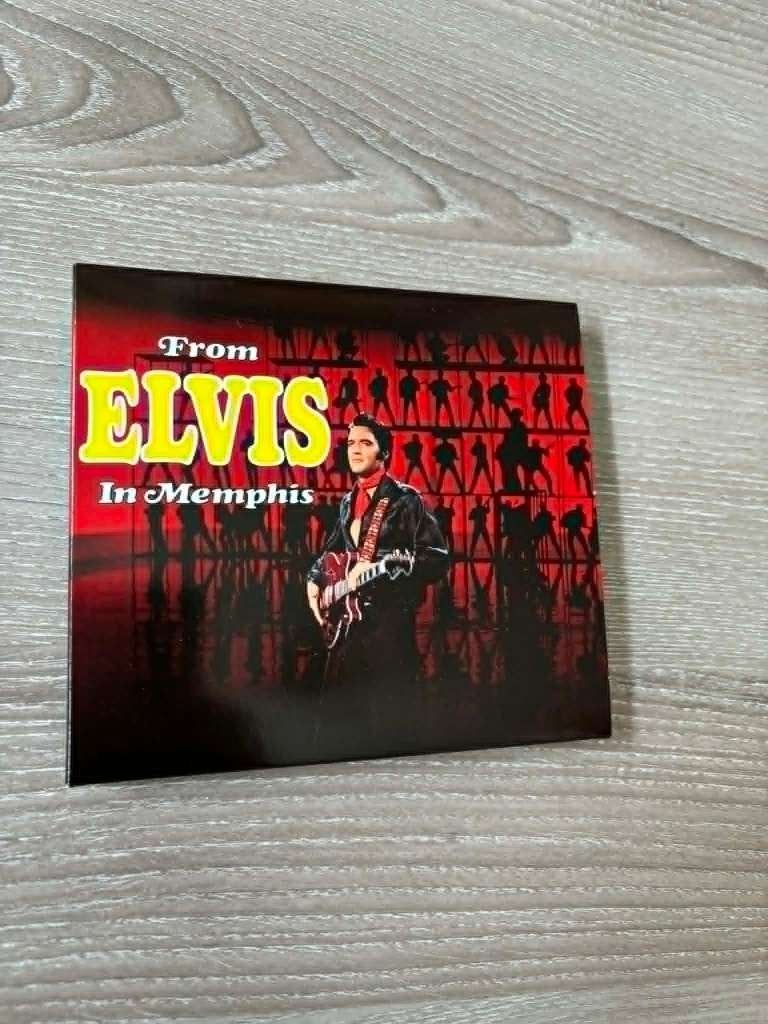 Elvis 2cdbox, From Elvis in Memphis, legacy edition. 10 euro, Cd's en Dvd's, Cd's | Rock, Ophalen of Verzenden, Zo goed als nieuw