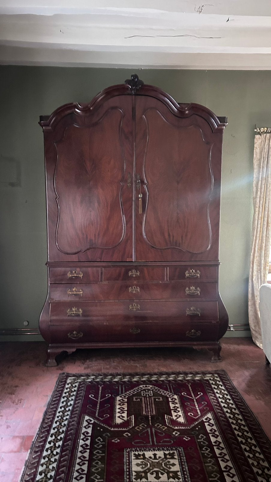 Armoire hollandaise ancienne en acajou — style Louis XV, Enlèvement