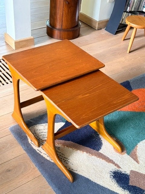Teakhouten bijzettafels, 1960, Antiek en Kunst, Kunst | Designobjecten, Ophalen