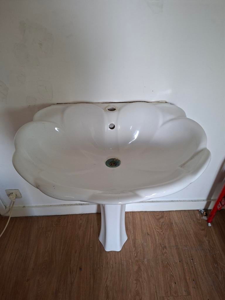 Wasbak in schelpvorm, Ophalen