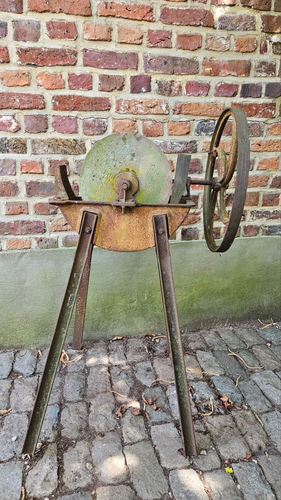 Antieke slijpsteen, Ophalen
