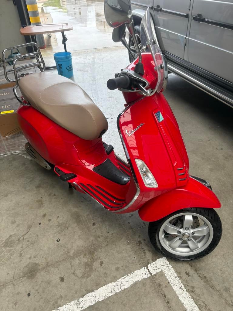 Zeer mooie vespa primavera 50cc A klasse, Autres modèles, Enlèvement, Utilisé, Classe A (25 km/h)