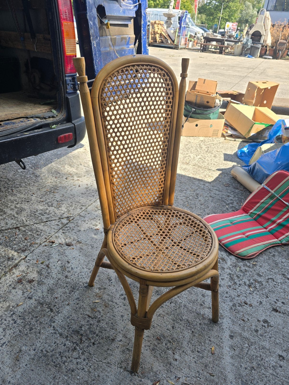 Vintage rotan stoel met hoge rug en webbing (Thonet stijl), Antiek en Kunst, Ophalen of Verzenden