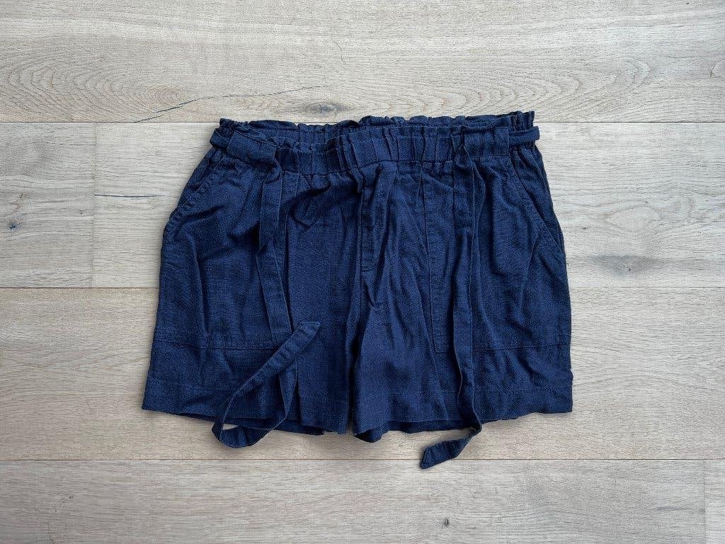 Lichte damesshort Primark marine, M38, Maat 38/40 (M), Ophalen of Verzenden, Gedragen, Primark