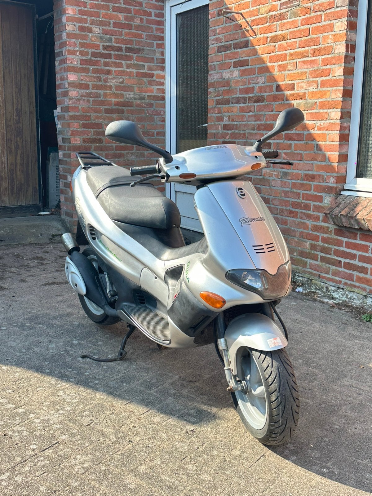 Gilera runner 50cc 2 takt, Fietsen en Brommers, Scooters | Piaggio, Ophalen, Tweetakt, 50 cc, Klasse B (45 km/u)