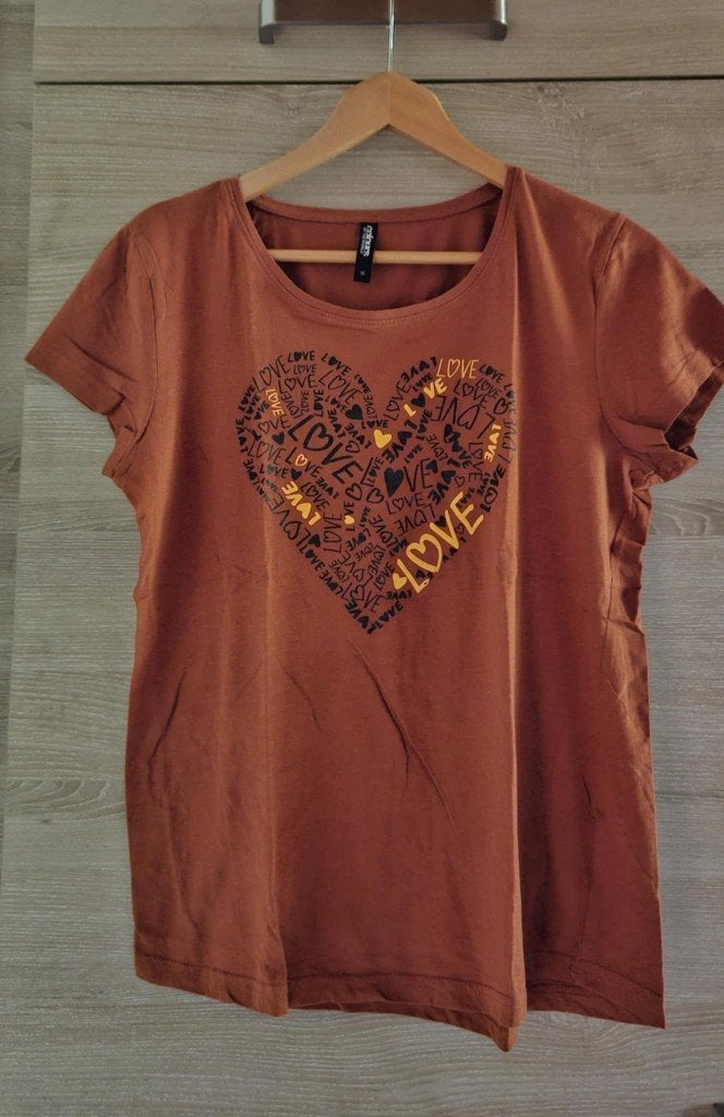 T-shirt Colours of the World taille M, Kleding | Dames, T-shirts, Ophalen of Verzenden, Zo goed als nieuw, Maat 38/40 (M), Bruin