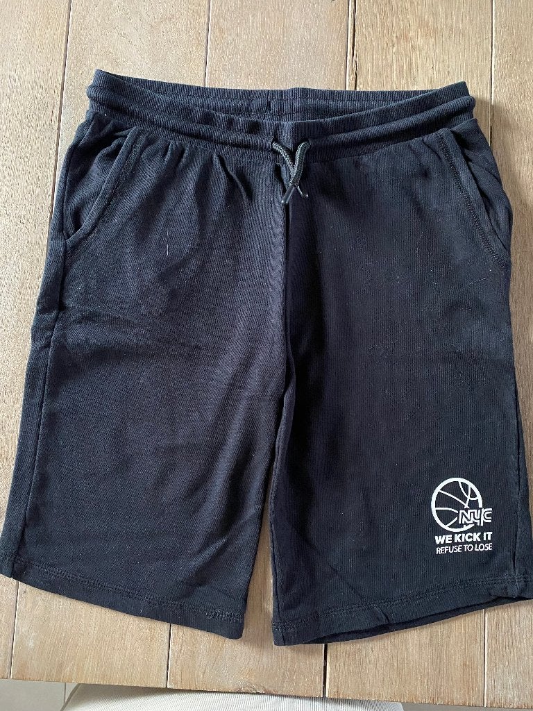 zwarte short maat 158, Kinderen en Baby's, Kinderkleding | Maat 158, Ophalen of Verzenden, Zo goed als nieuw, Jongen