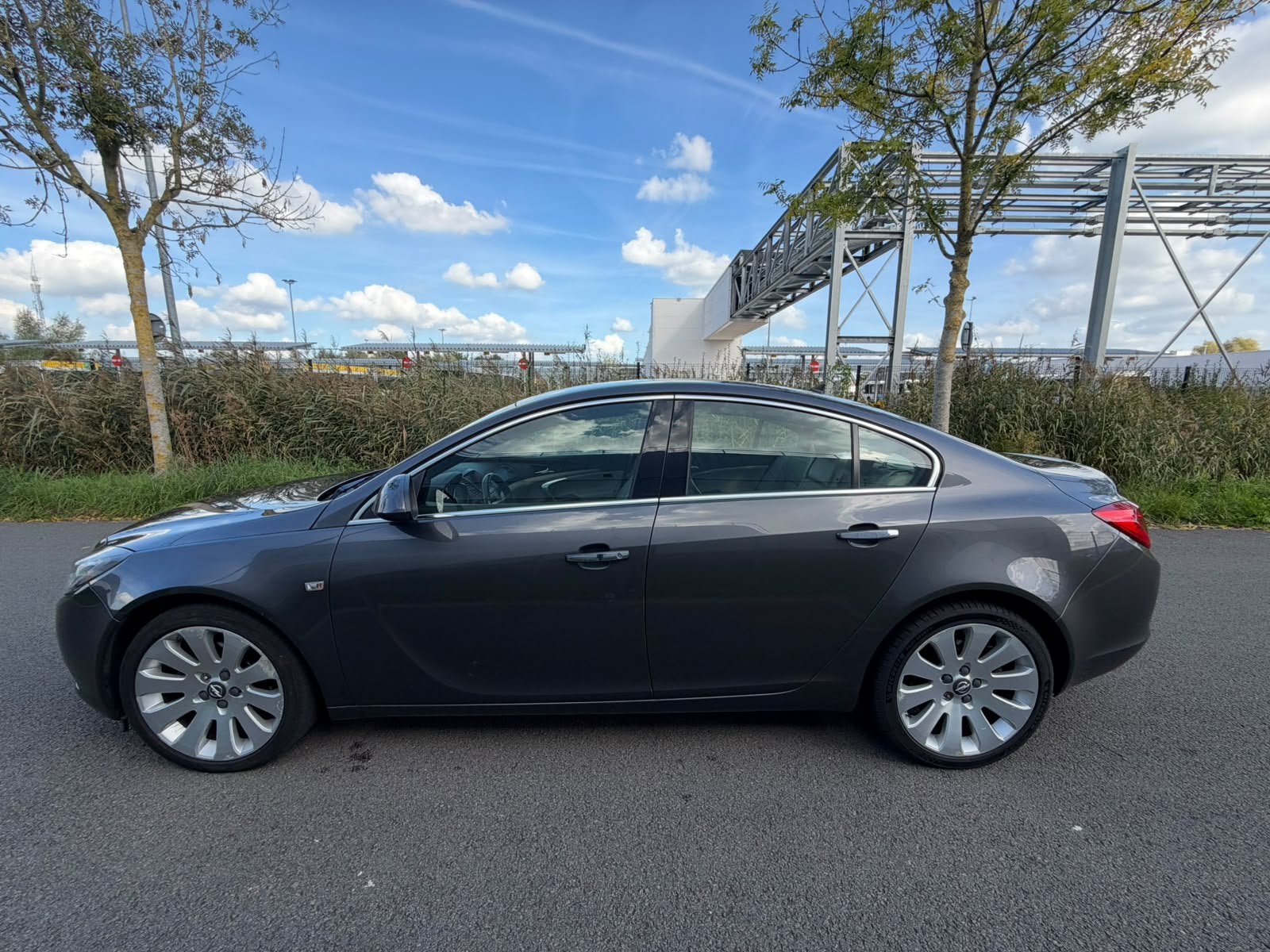 Opel Insignia 2.0 CDTi AUTOMAAT *147.000 Km*2009*FULL OPTION, Automaat, Leder, Bruin, 5 deurs