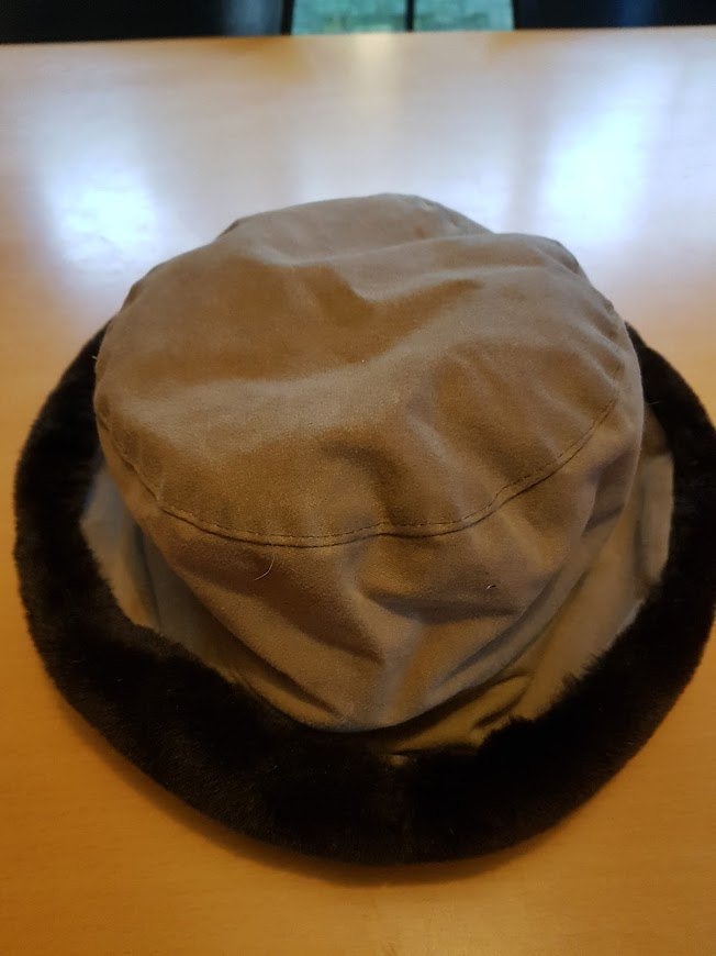 Bonnet en jean marron, Enlèvement ou Envoi, Comme neuf, 56 ou 57 cm (M, 7 ou 7⅛ pouces), Chapeau