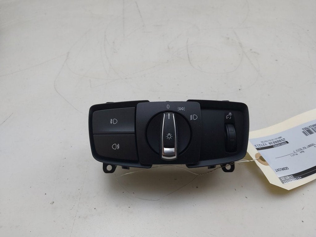 LICHTSCHAKELAAR BMW 1 serie (F20) (01-2010/06-2019), Auto-onderdelen, Dhr. J. Ham, Gebruikt, Administratie@autoham.nl, BMW