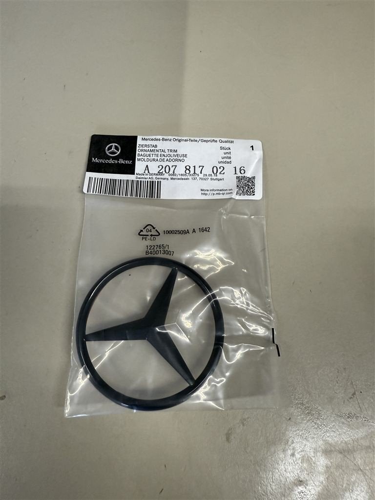 Mercedes logo e-klasse w207 coupe cabriolet 09-16 achterste, Verzamelen, Automerken, Motoren en Formule 1, Ophalen of Verzenden