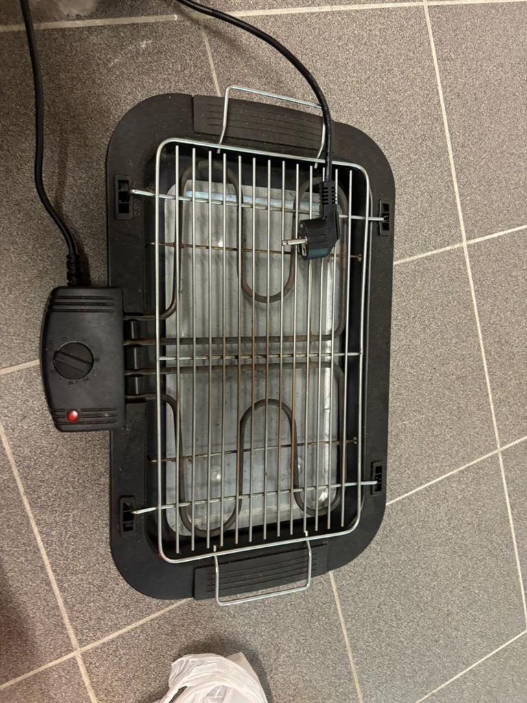 Compacte elektrische tafelbarbecue met regelbare thermostaat, Ophalen, Gebruikt