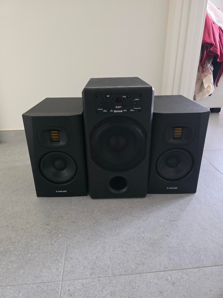 Adam Sub7 et 2x Adams T5V, TV, Hi-fi & Vidéo, Enlèvement