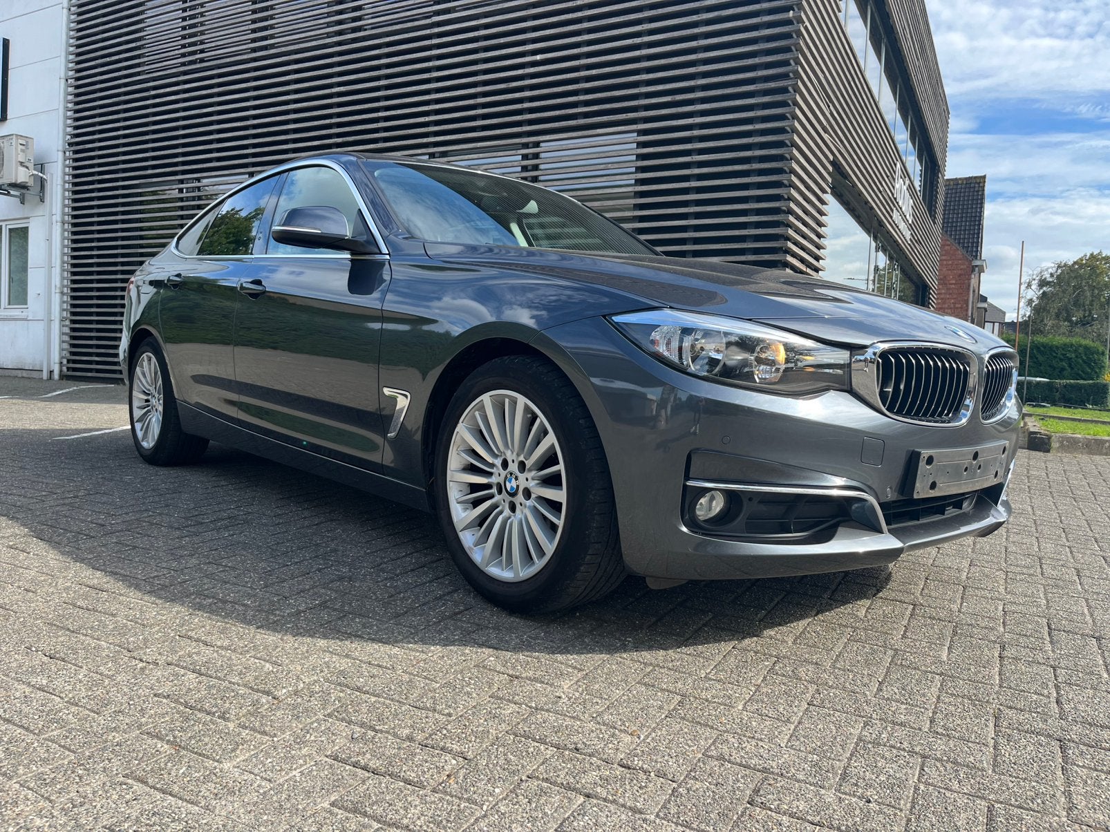 BMW Gt 320D 2015/124000 km/Automaat, Autos, Achat, Entreprise, Automatique, https://public.car-pass.be/vhr/fa1af0a1-98a9-4816-953d-49e01ae9288a
