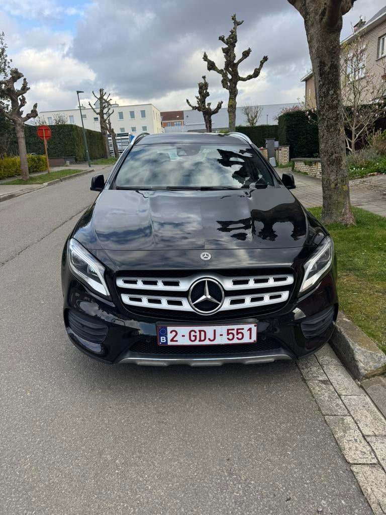Mercedes GLA 180 2017 – 91.000 km –Automatique – Très propre, Cuir et Alcantara, Euro 6, 5 portes, 5 places