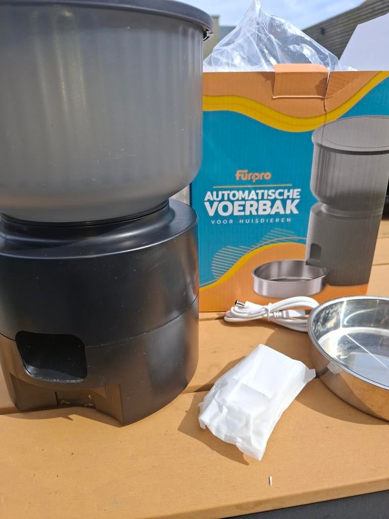 Automatische voederbak, Dieren en Toebehoren, Konijnen