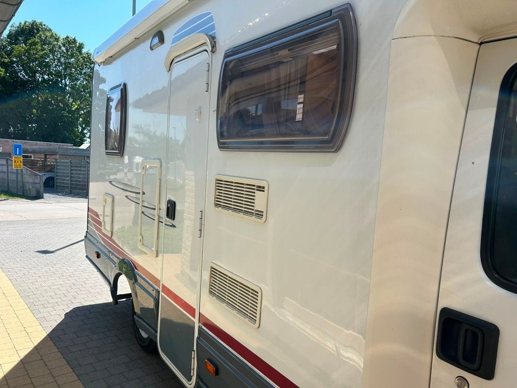 mobilhome fiat ducato !!bj 2005!! stapelbedden mooie staat, Caravans en Kamperen, Mobilhomes, Alkoof, Ringverwarming, Fiat, Douche