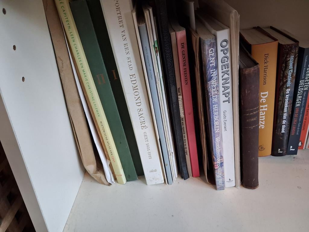 Collectie boeken en tijdschriften over Gent., Boeken, Ophalen