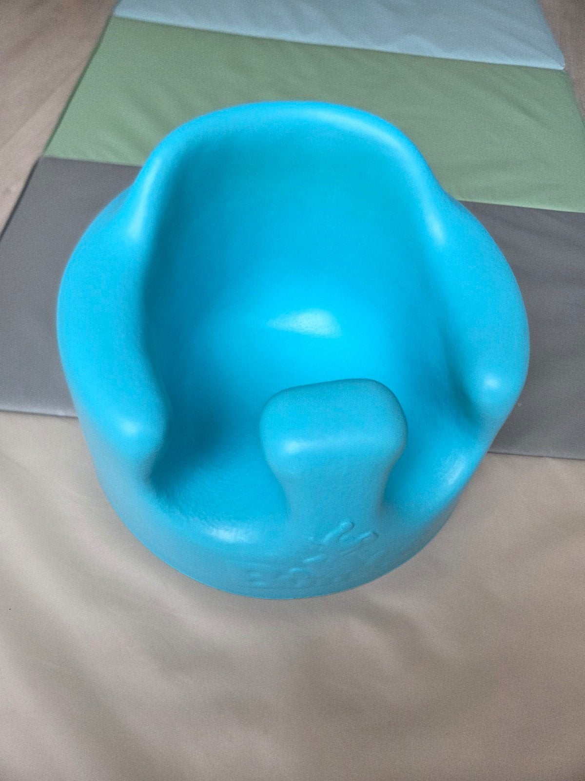 Bumbo floor seat met tafeltje, Enlèvement