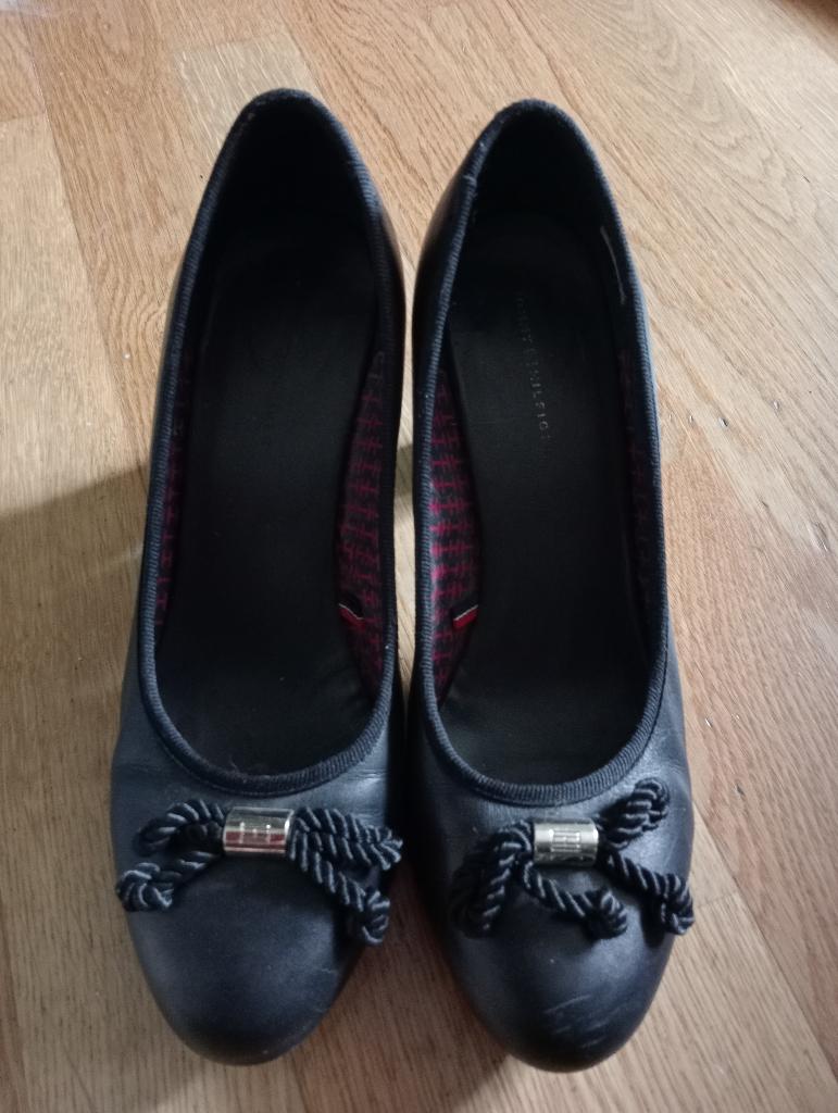 Escarpins noirs Tommy Hilfiger taille 40, Tommy hilfiger, Escarpins, Comme neuf, Enlèvement