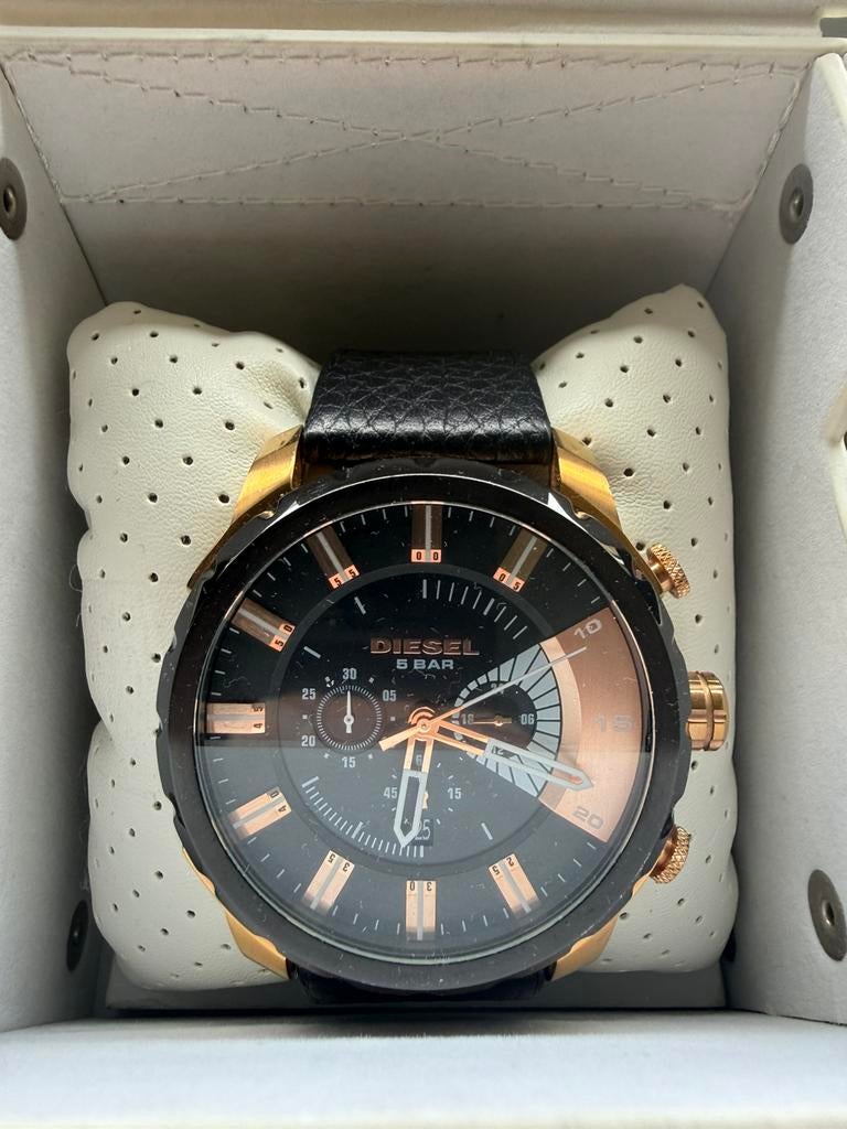 Chronographe Diesel Mega Chief noir et or rose, Enlèvement ou Envoi, Comme neuf, Or
