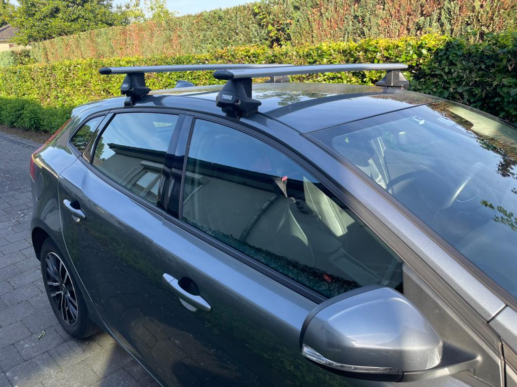 Thule dakdragers volvo V40, Auto diversen, Dakdragers, Ophalen, Zo goed als nieuw