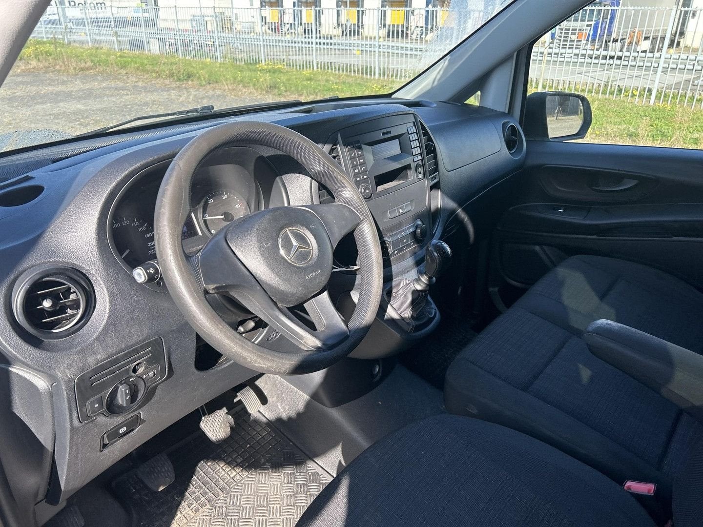Mercedes-Benz Vito Tourer 109 BlueTEC Base Extra Lang | € 9., Auto's, Monovolume, Zwart, 164 g/km, Wit
