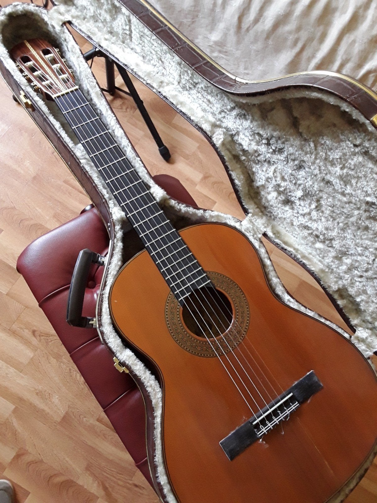 Vintage concertgitaar   koopje voor amateur van topklank, Muziek en Instrumenten, Snaarinstrumenten | Gitaren | Akoestisch, Ophalen
