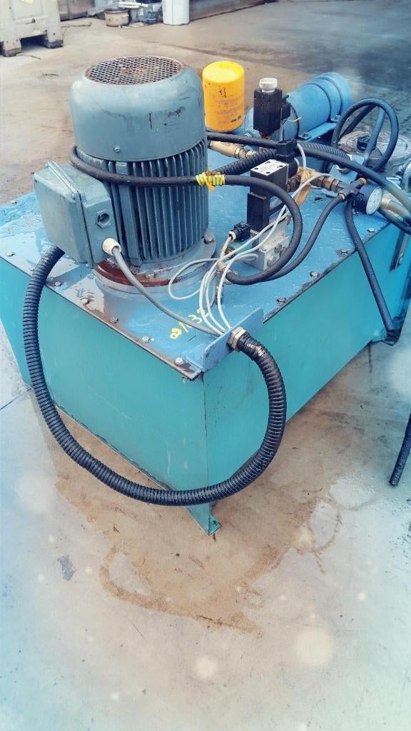 electrische hydrolische pomp, Articles professionnels, Machines & Construction | Pompes & Compresseurs, Enlèvement