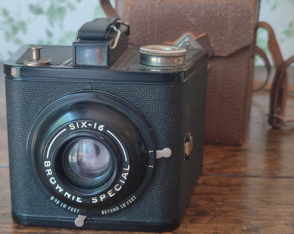 Vintage oude vintage Kodak Six-16 Brownie Special camera, Ophalen of Verzenden, Gebruikt, Kodak