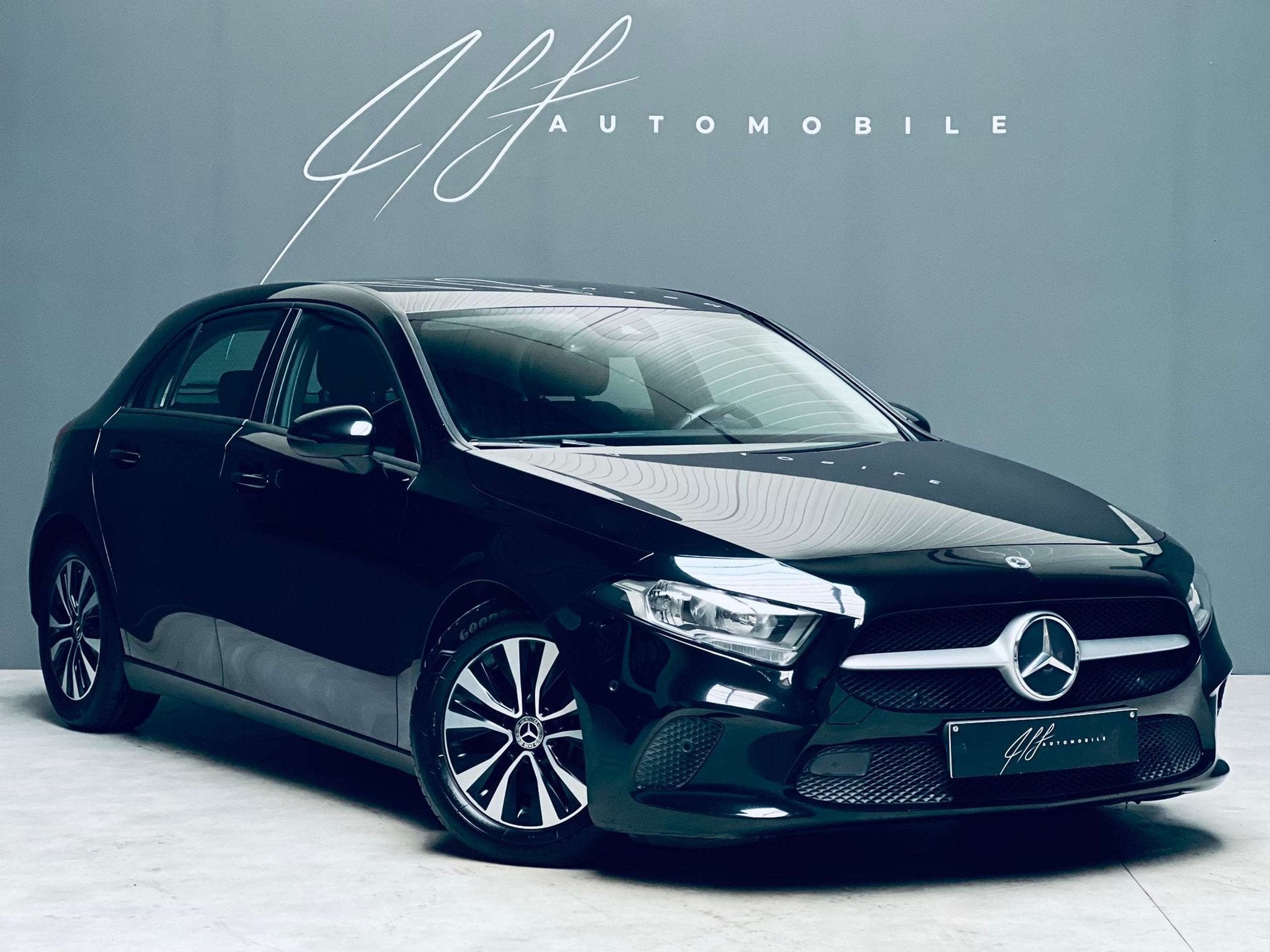 Mercedes-Benz A-Klasse 180 d *2.0*ÉCRAN PRO*CARNET COMPLET*, Voorwielaandrijving, Stof, Gebruikt, Euro 6
