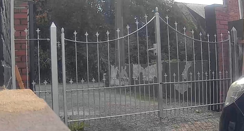 Draaipoort, Tuin en Terras, Ophalen, Gebruikt, 100 tot 150 cm, IJzer