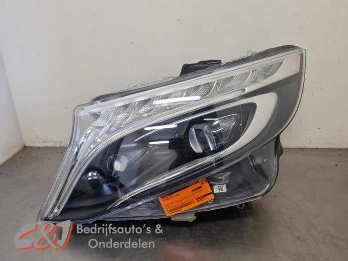 Phare gauche d'un Mercedes Vito, 3 mois de garantie, Utilisé, -, -