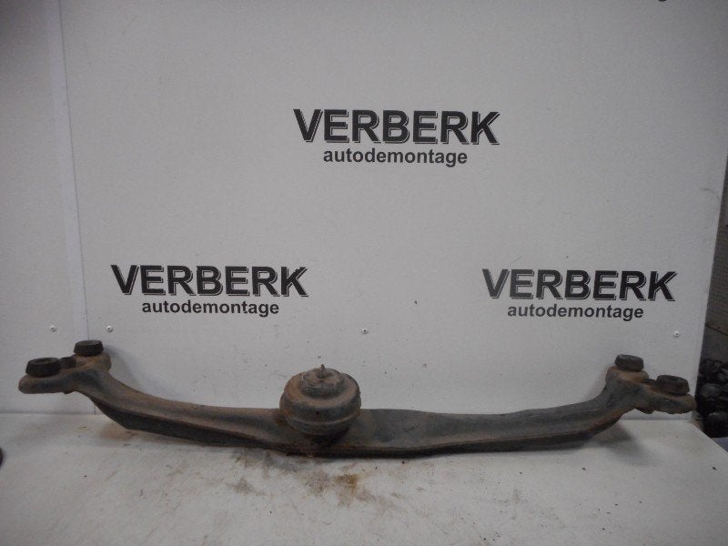 SUPPORT MOTEUR Volkswagen Golf II (19E) (01-1983/12-1992), Volkswagen, Volkswagen AG, Utilisé, Kundenbetreuung@volkswagen.de