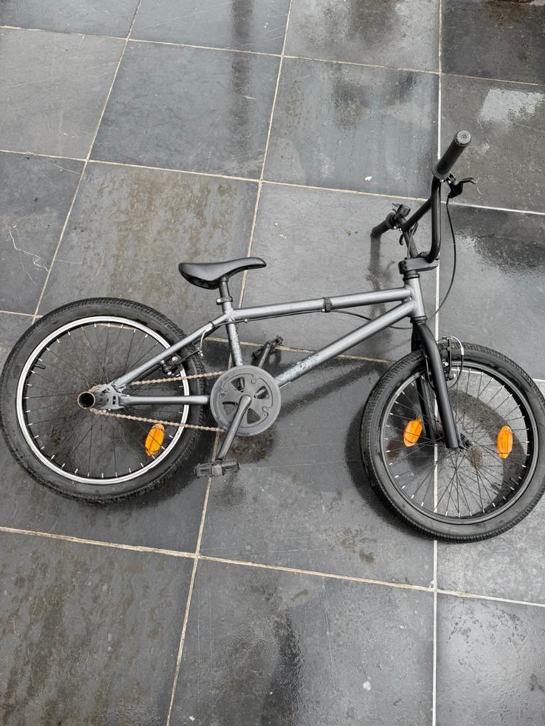 Stunt BMX voor kinderen, Fietsen en Brommers, Fietsen | Crossfietsen en BMX, Gebruikt, Minder dan 16 inch, Staal, Voetsteunen