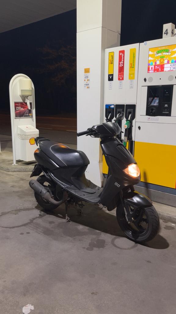 Peugeot Vivacity, Fietsen en Brommers, Ophalen, Klasse A (25 km/u), Zo goed als nieuw, Benzine