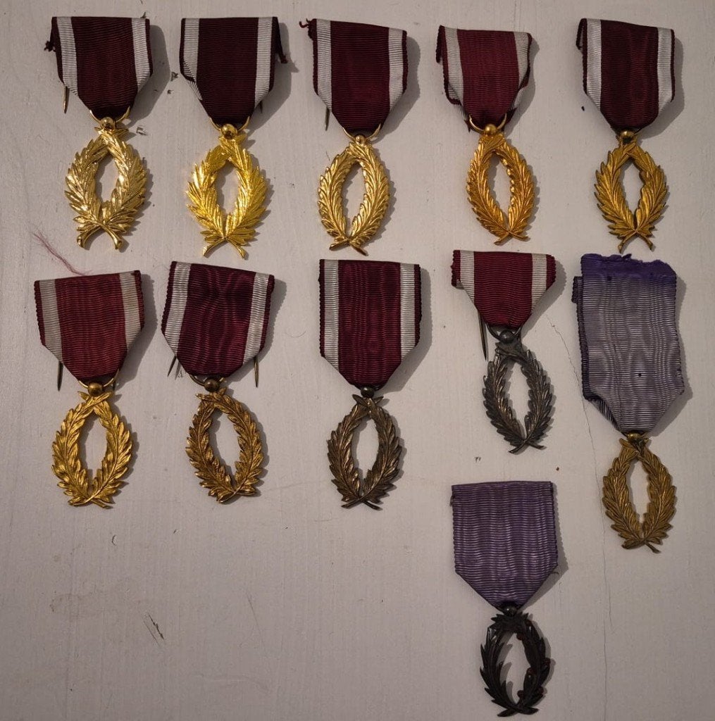 Lot de 10 Palmes d'Or de l'Ordre de la Couronne – Belgique -, Enlèvement