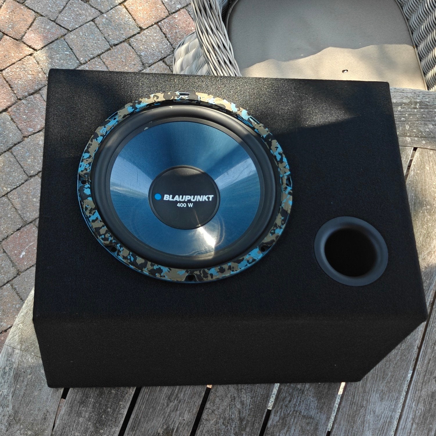 Blaupunkt Subwoofer 400w in SPLINTERNIEUWE kast., Autos : Divers, Haut-parleurs voiture, Enlèvement