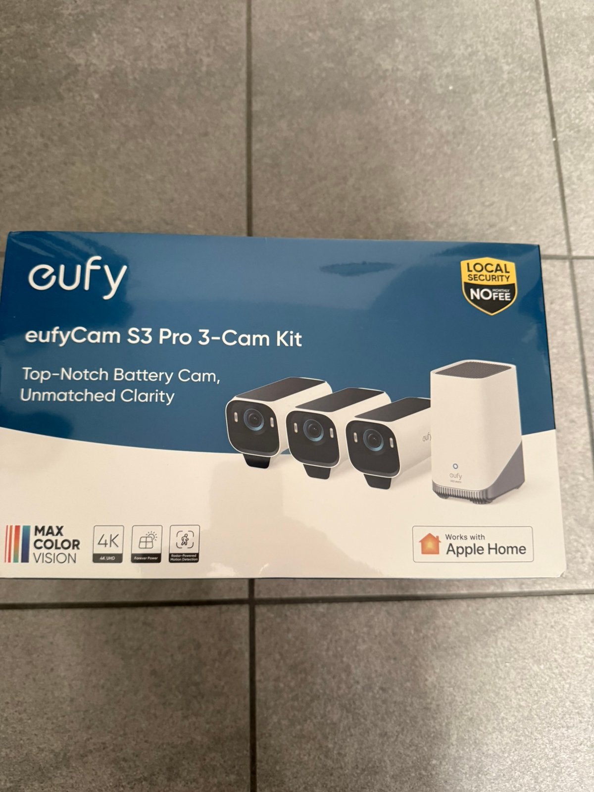 Eufy beveiligingscamera en homebase, Audio, Tv en Foto, Videobewaking, Ophalen of Verzenden, Zo goed als nieuw