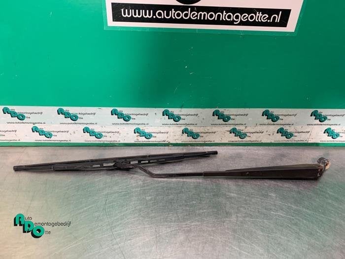 Bras essuie-glace avant d'un Suzuki Ignis (Ignis J. 99-), -, 3 mois de garantie, Utilisé, -