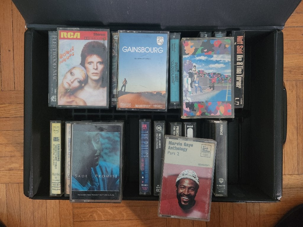 LOT 25 TAPE SADE BOWIE PRINCE POLICE GAINSBOURG BEATLES, Ophalen, Gebruikt, 2 t/m 25 bandjes, Origineel