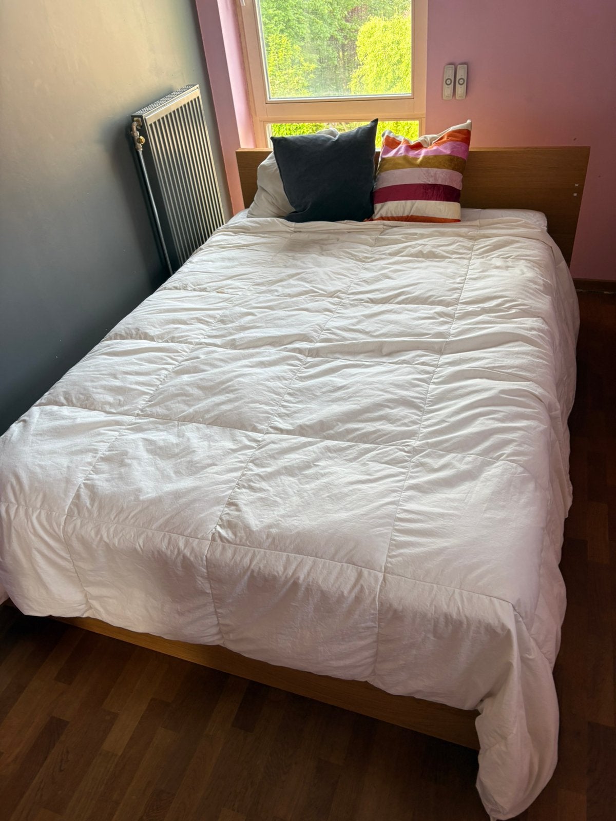Lit IKEA + 2 matelas 140x200, Maison & Meubles, Matelas, 140 cm, Enlèvement, Utilisé