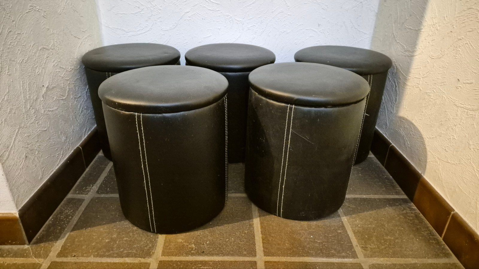 Set van 5 zwarte ronde poefs, Maison & Meubles, Enlèvement