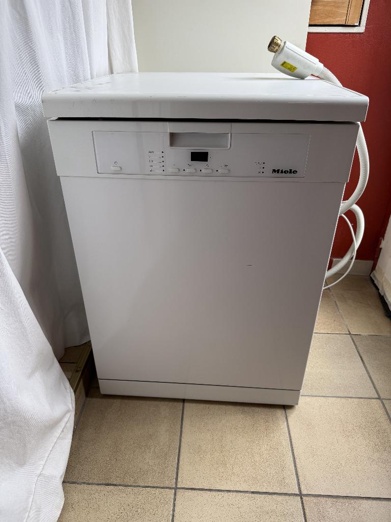 Lave-vaisselle Miele en bon état - A donner, Elektronische apparatuur, Vaatwasmachines, Gebruikt, Tussenbouw, Ophalen