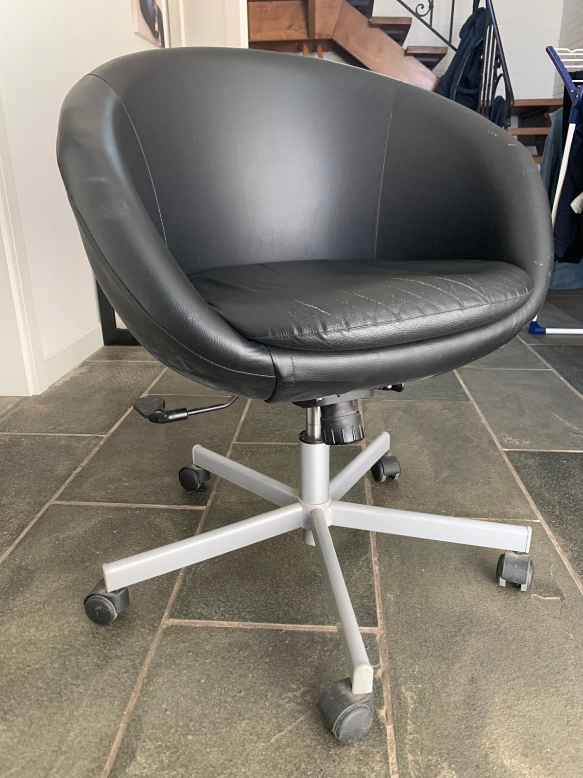 IKEA SKRUVSTA Chaise pivotante Noir, Enlèvement, Utilisé, Noir, Chaise de bureau