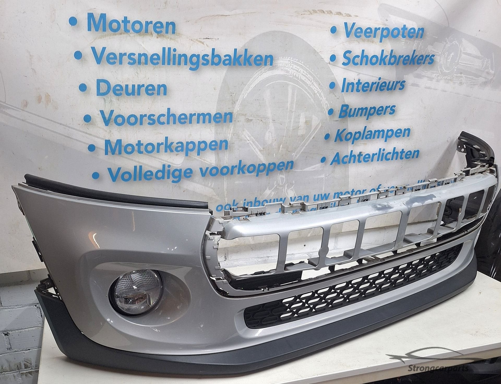 Voorbumper Mini F56 compleet in goede staat kleur A62/0, Auto-onderdelen, Gebruikt, -, Voor, -