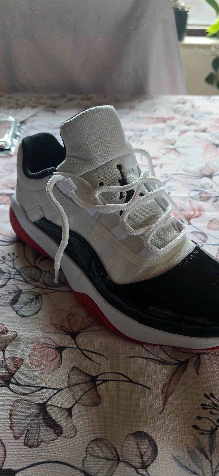 Basket Jordan Taille 41, Sports & Fitness, Enlèvement ou Envoi, Comme neuf, Chaussures